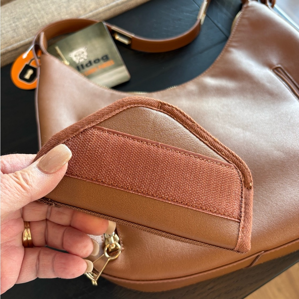Elegant Tan Leather Concealed carry purse Shoulder Bag Bulldog brand - Picture 10 of 10